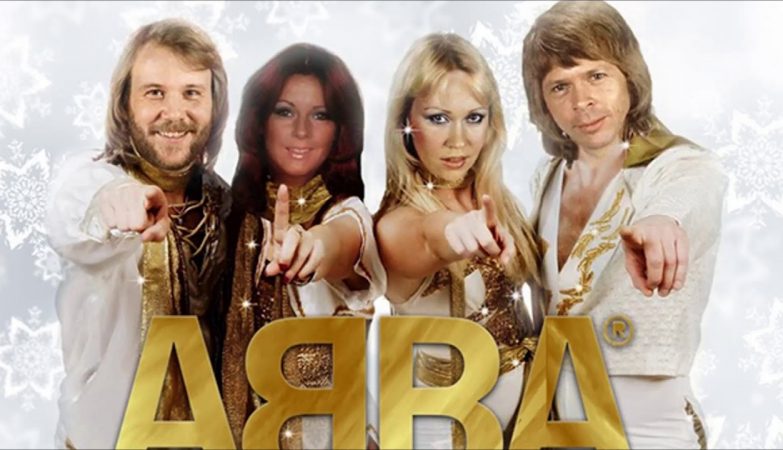 ABBA tiết lộ sẽ tái hợp bằng một chuyến lưu diễn